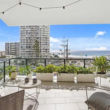Luxe Oceanview Apartment In Palm Beach Gold Coast Exterior photo